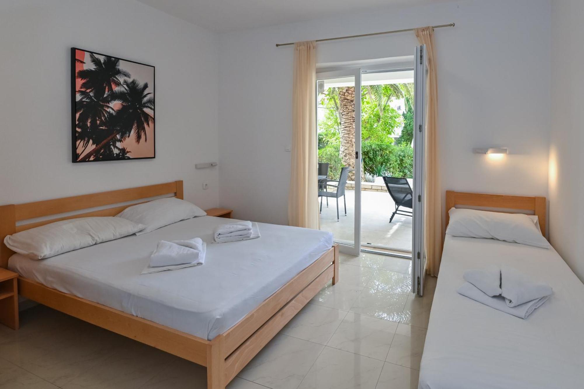 Seagull Pool Apartments & Studios Novalja Exterior photo