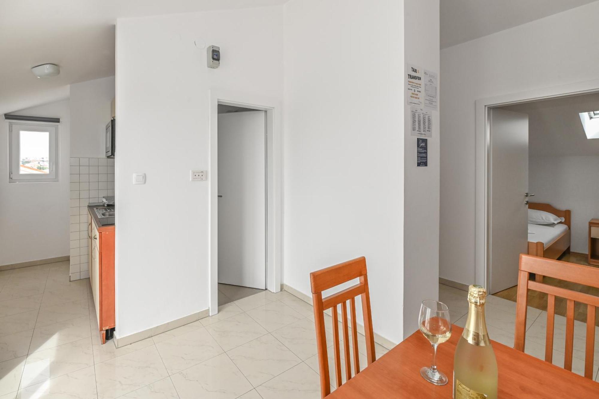 Seagull Pool Apartments & Studios Novalja Room photo